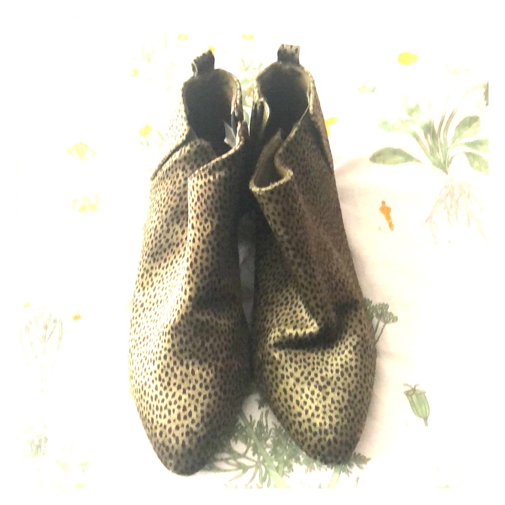 3/$20 Old Navy Velvet Women’s Booties